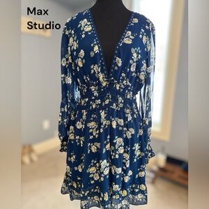 Max Studio Navy Floral Dress